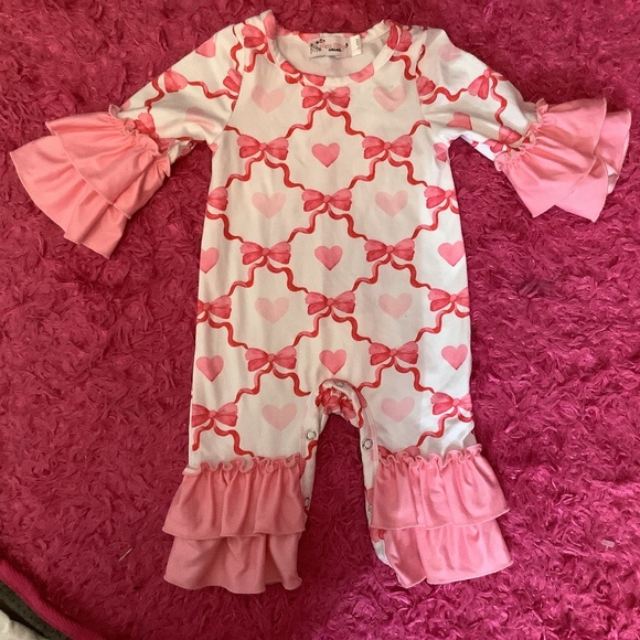 Clover cottage Other - EUC Clover Cottage infant baby apparel ruffles sz. 0-6 mos pink